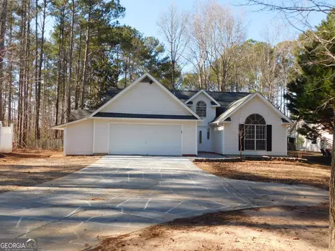 153 W James Cir, Hampton, GA 30228 photo 1
