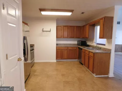 153 W James Cir, Hampton, GA 30228 photo 14