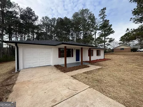 105 Creek Indian Trl, Griffin, GA 30223