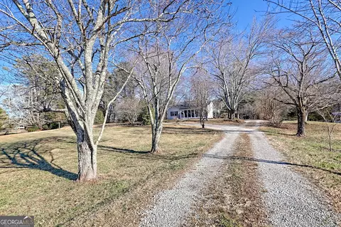 676 Chopped Oak Church Rd, Toccoa, GA 30577