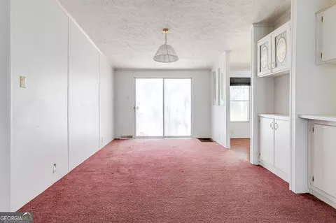 Living - 162 Pearl Davis Rd, Springfield, GA 31329 photo 5 of 5