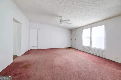 Living - 162 Pearl Davis Rd, Springfield, GA 31329 photo 2 of 5