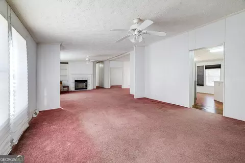 Living - 162 Pearl Davis Rd, Springfield, GA 31329 photo 1 of 5