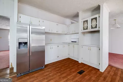 Kitchen - 162 Pearl Davis Rd, Springfield, GA 31329 photo 4 of 4
