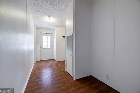 Entry Way - 162 Pearl Davis Rd, Springfield, GA 31329 photo 2 of 2