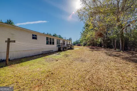 Exterior - 162 Pearl Davis Rd, Springfield, GA 31329 photo 3 of 4