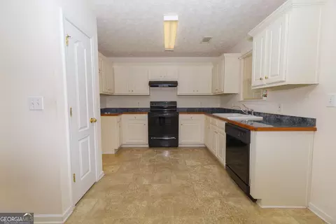 190 Wynfield Dr, Covington, GA 30016 photo 8