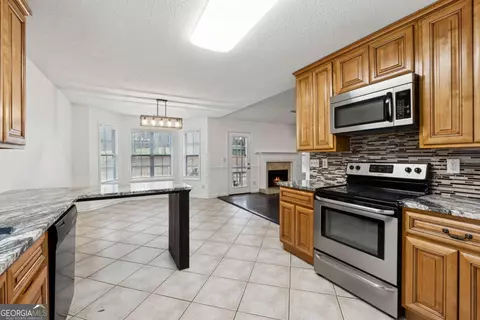 2718 Winky Blf, Dacula, GA 30019 photo 13