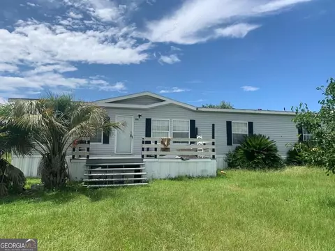 299 Tina St, Lyons, GA 30436