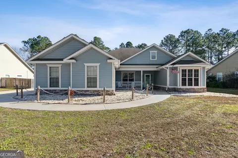 104 Lexington Ln, Kingsland, GA 31548