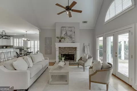 Living - 9120 Etching Overlook, Duluth, GA 30097 photo 7 of 10