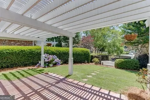 Exterior - 9120 Etching Overlook, Duluth, GA 30097 photo 4 of 8