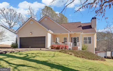 4840 Holiday Villa Dr, Gainesville, GA 30504