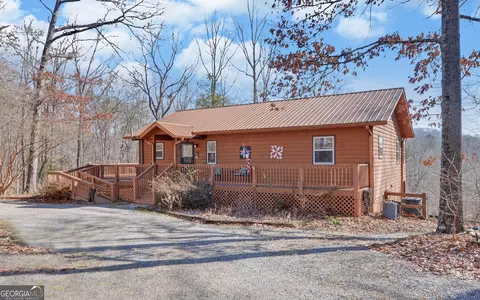 660 Weber Way, Brasstown, NC 28902