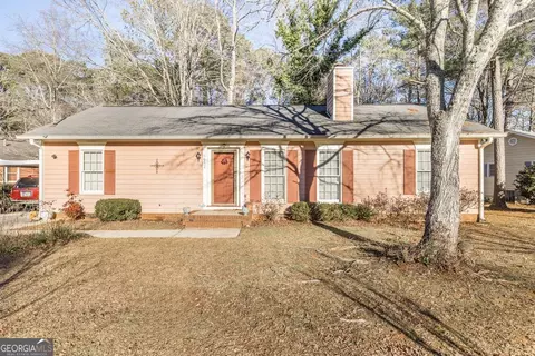 1052 Chisholm Trl, Macon, GA 31220