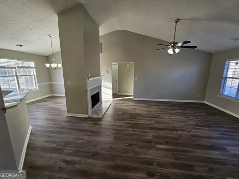 10577 Marigold Ct, Hampton, GA 30228 photo 2