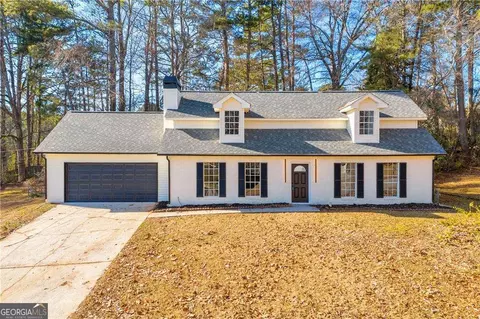 1247 Regal Heights Dr, Lithonia, GA 30058