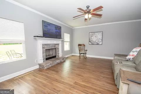 237 Dixon Cir, Williamson, GA 30292 photo 10