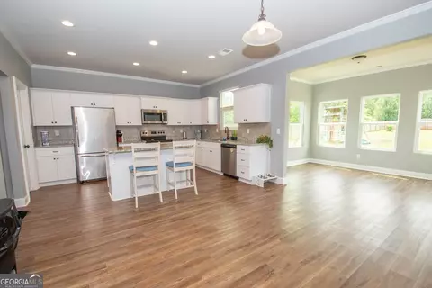 237 Dixon Cir, Williamson, GA 30292 photo 13