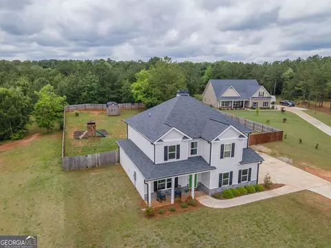237 Dixon Cir, Williamson, GA 30292 photo 2