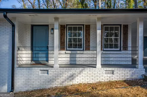 364 Derbyshire Dr, Stone Mountain, GA 30088