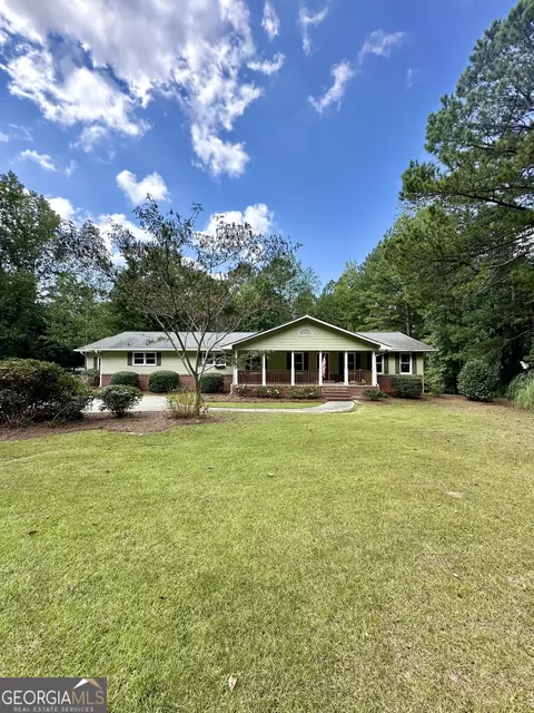 4020 Grady Smith Rd, Loganville, GA 30052