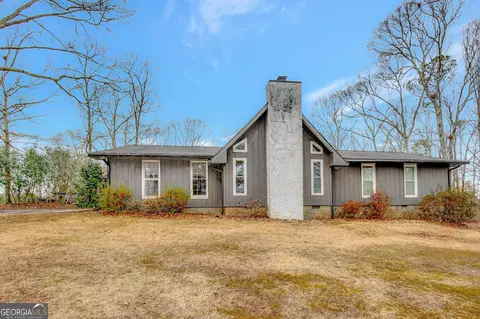 154 W Wedgewood Cir, Newnan, GA 30263