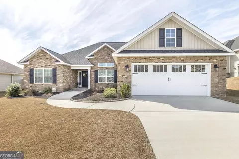303 Creek Ridge Dr, Warner Robins, GA 31088