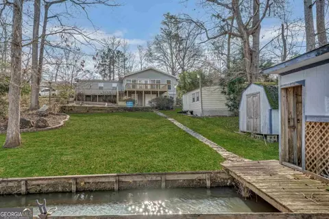 229 Lakeshore Dr, Eatonton, GA 31024