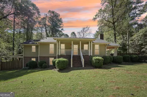 7377 Asbury Dr, Lithonia, GA 30058