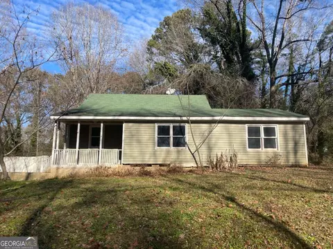 214 Pinewood Ln, Stockbridge, GA 30281