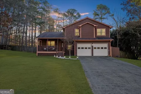 1907 Kelvin Dr, Lawrenceville, GA 30043