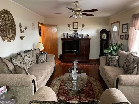 Living - 310 Triune Mill Rd, Thomaston, GA 30286 photo 1 of 3