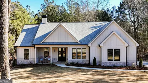 112 Chapel Springs Dr, Eatonton, GA 31024