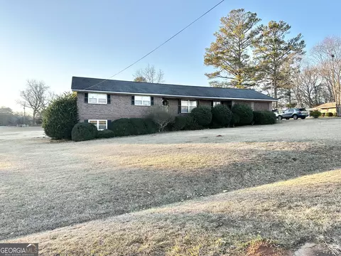 527 Ponderosa Ln, Thomaston, GA 30286