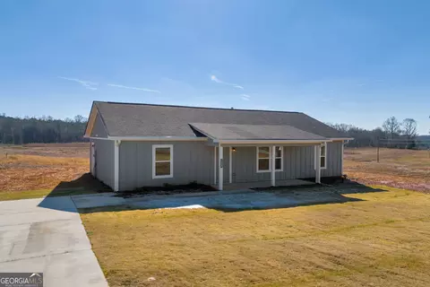 1009 W Hendricks St, Bowman, GA 30624