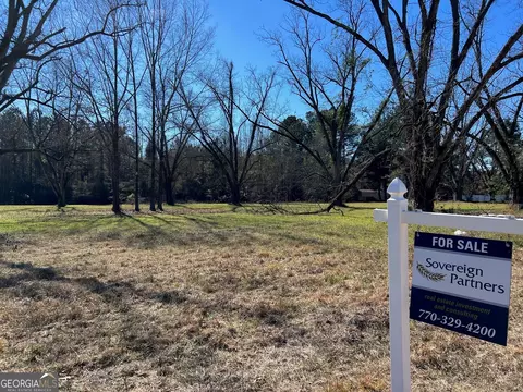 100 E 2nd Ave, Glenwood, GA 30428