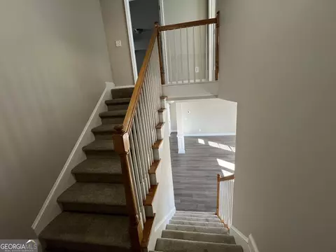Entry Way - 207 N Pointe Dr, Lagrange, GA 30241 photo 2 of 2