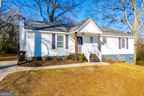 95 Pin Oak Trl, Villa Rica, GA 30180