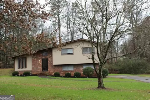 2405 Falls River Dr, Lithia Springs, GA 30122