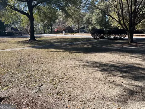 231 Ridge Cir, Dublin, GA 31021 photo 3