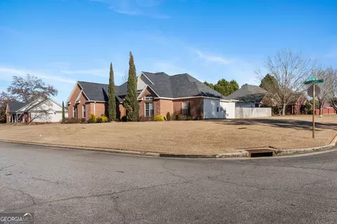 301 Bay Laurel Cir, Warner Robins, GA 31088