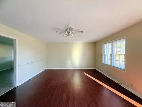 676 Phillips Dr, Monroe, GA 30656 photo 5