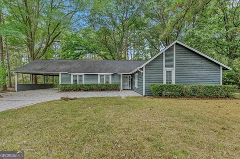 3638 Rolling Meadows Dr, Ellenwood, GA 30294