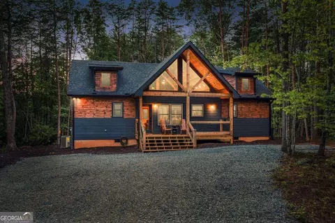 1134 Lees Ride, Mccaysville, GA 30555