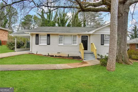 2204 Holly Hill Dr, Decatur, GA 30032