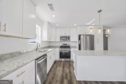 267 W Hendricks St, Bowman, GA 30624 photo 12