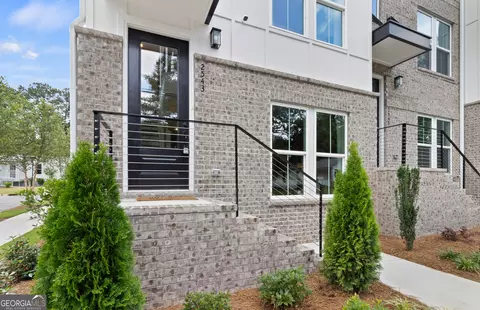 1921 Rogers Ct, Atlanta, GA 30318