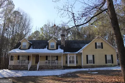 155 Carriage Gate Dr, Sharpsburg, GA 30277