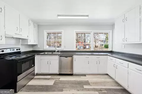 Kitchen - 6559 Allatoona Rd #19, Morrow, GA 30260 photo 1 of 2